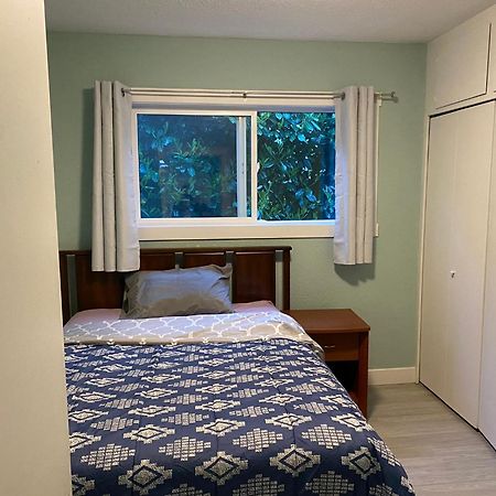 Hudson Homes Bnb Saanich エクステリア 写真
