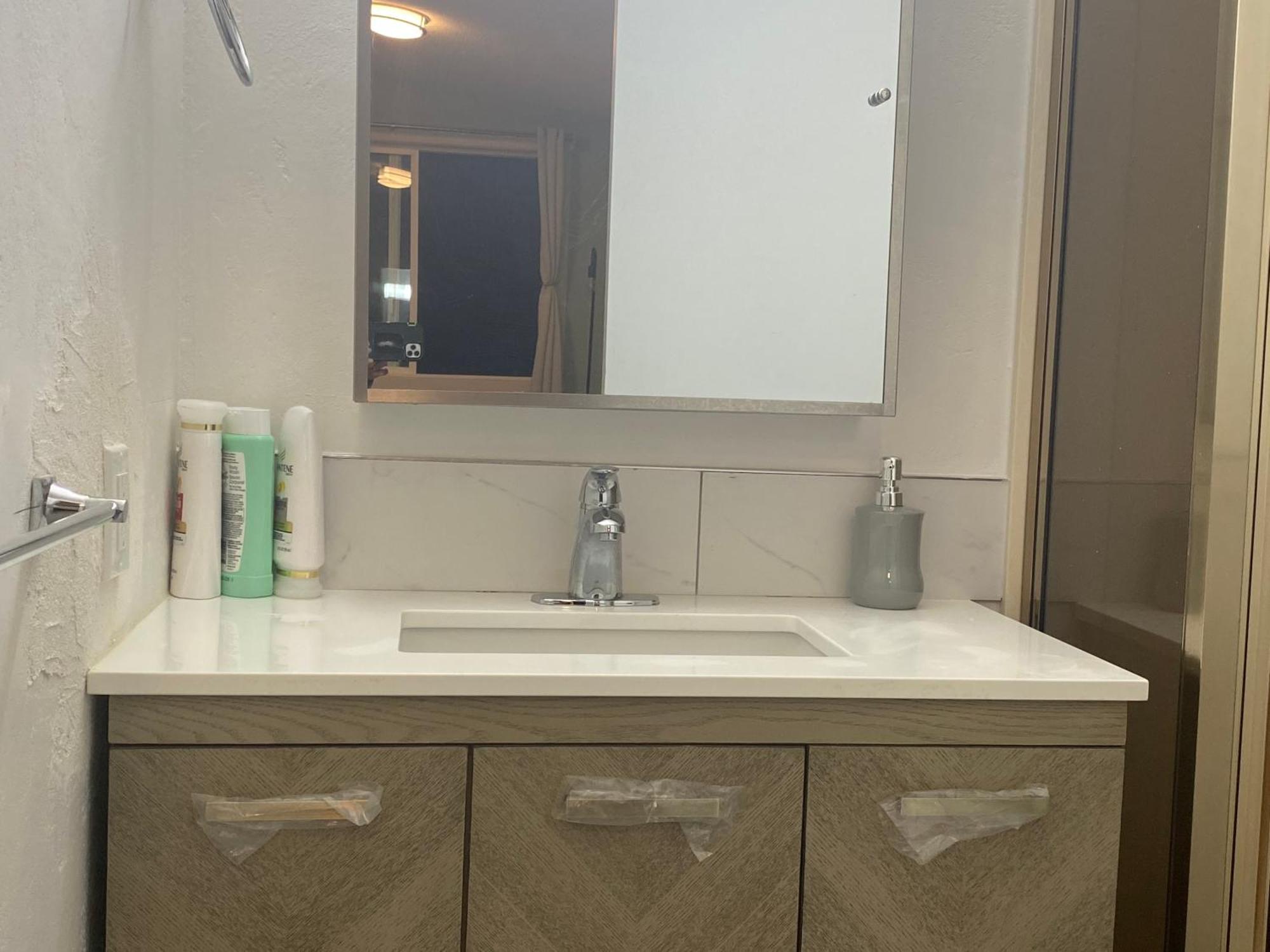 Hudson Homes Bnb Saanich エクステリア 写真